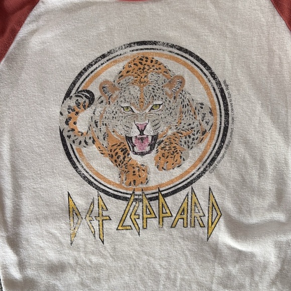 DEF LEPPARD RAGLAN SHORT SLEEVE T-SHIRT - Picture 3 of 4
